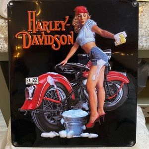 Harley Davidson pin up metal sign